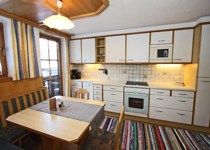 In Near Lift شقة كالتنباش