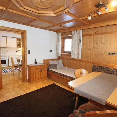 Beautiful Flat In Near The Area Apartment