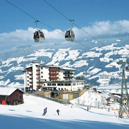 Appartement In Near Lift *